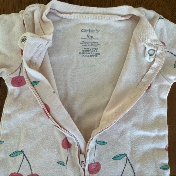 Carter’s Cherry Print Baby Girl Footed One Piece Pajama Size 9M 100% cotton - Picture 4 of 4